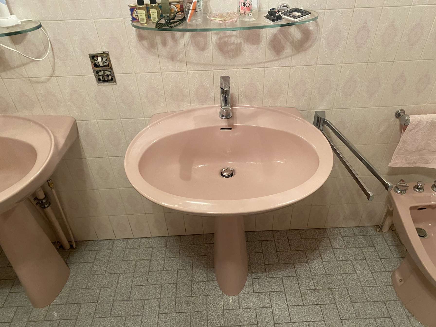 plombier installation sanitaire tuyauterie professionnelle