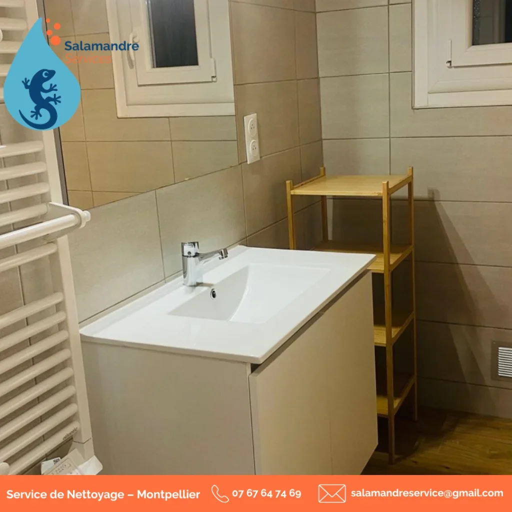 🧼 Remise en état d’une salle de bain – MontpellierAprès intervention, chaque surface est nettoyée avec soin :✔️ Faïence✔️ Meuble vasque✔️ Robinetterie✔️ SolsNous intervenons pour les remises en état après travaux, déménagement ou location.Besoin d’un devis ?👉 Remplissez notre formulaire :https://get.formulaire.info/form?p=6mRDr2zYOu contactez-nous directement :📞 07 67 64 74 69📧 salamandreservices@gmail.com#Montpellier #NettoyageMontpellier #RemiseEnEtat #NettoyageAprèsTravaux #EntrepriseDeNettoyage #ServiceDeNettoyage #Professionnels #SalamandreServices