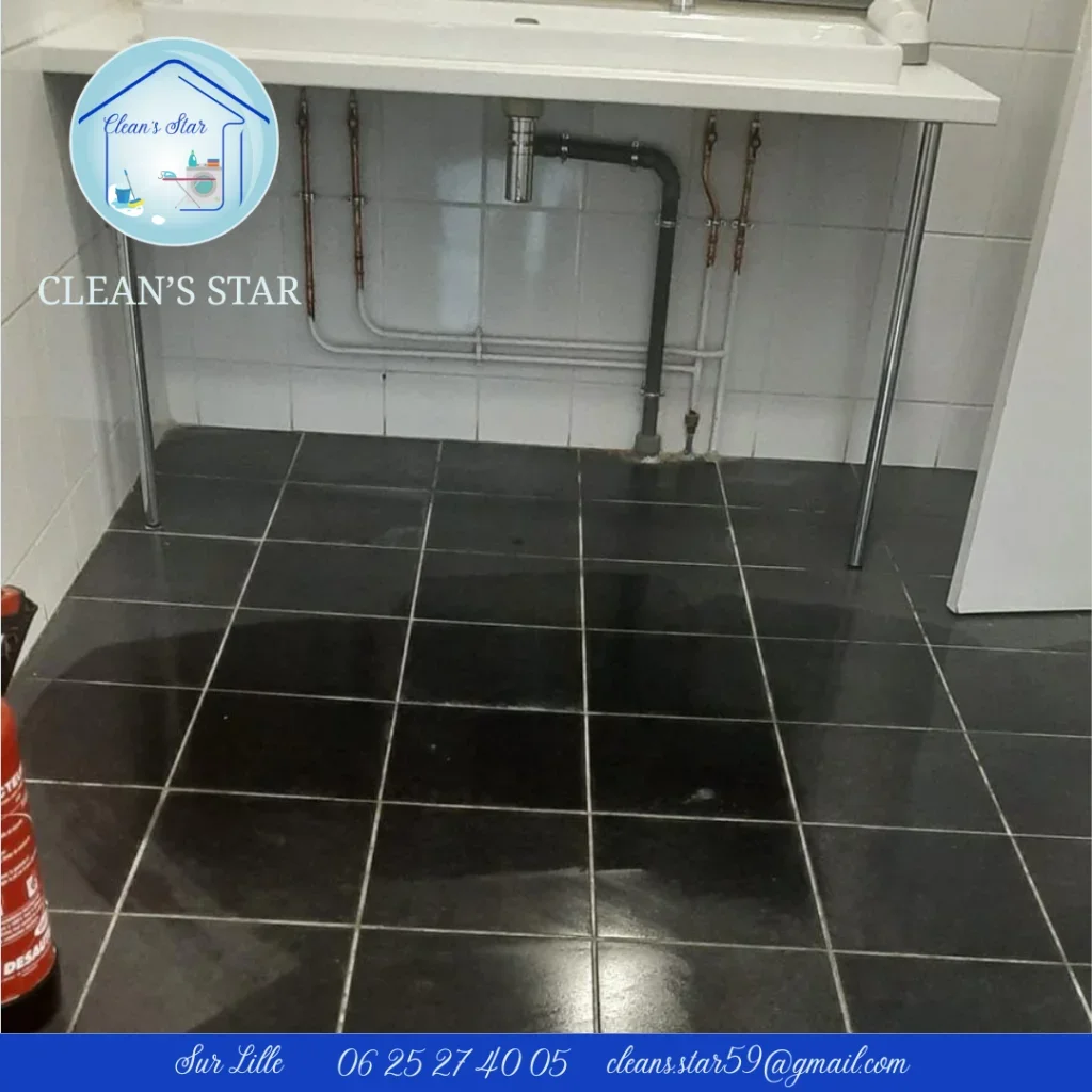 🧼 Nettoyage en cours – Remise en état de chantier Traitement du sol noir pour éliminer les traces de chantier et redonner éclat et propreté. Le nettoyage est en cours, étape par étape, pour un rendu final soigné.Chez CLEAN’S STAR, chaque surface est travaillée avec méthode jusqu’à obtenir un sol propre et brillant.📍 Lille et ses alentoursDemandez votre devis via notre formulaire : https://get.formulaire.info/form?p=L4hy9jbGOu contactez-nous : 📞 06 25 27 40 05📧 cleans.star59@gmail.com#CleanStar #NettoyageEnCours #RemiseEnEtatDeChantier #NettoyageDeSol #SolNoir #AprèsTravaux #NettoyageProfessionnel #Lille #Nord