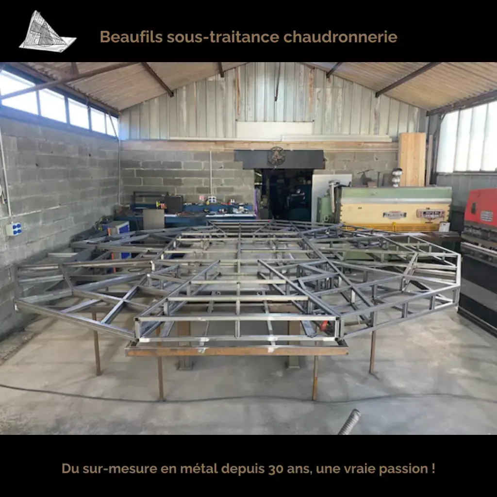 Chez BSTC, chaque fabrication est réalisée sur mesure selon les besoins du projet.Depuis plus de 30 ans, nous mettons notre savoir-faire au service de réalisations métalliques solides, précises et durables.N’hésitez pas à nous contacter pour échanger sur votre besoin📱 06 85 28 14 97📧 yb.bstc@outlook.fr🏚 Artisan basé en Eure-et-Loir🚚 Livraison possible partout en France#chaudronnerie #fabricationmetal #soudure #metalsurmesure #bstc