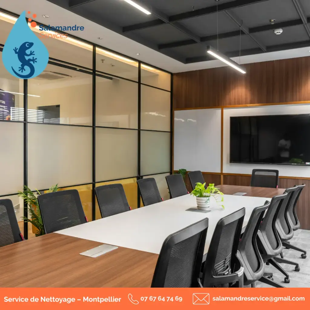 Nous intervenons pour l'entretien régulier des bureaux et locaux professionnels afin de garantir des espaces accueillants et agréables au quotidien.📍 Montpellier et ses alentoursBesoin d’un devis ? 👉 Remplissez notre formulaire : https://get.formulaire.info/form?p=6mRDr2zYOu contactez-nous directement :📞 07 67 64 74 69📧 salamandreservices@gmail.com#SalamandreServices #Montpellier #NettoyageBureaux #LocauxProfessionnels #EntretienBureaux #NettoyageProfessionnel #Entreprise #Proprete