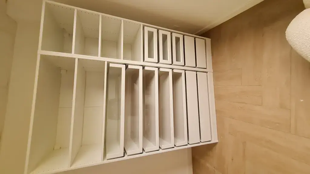 Ayant travailler dans le domaine du bâtiment depuis plus de 8annees, avec une formation acquise (CAP-BAC) j'ai pu acquérir un savoir faire et une pratique maîtriser! Ce qui ma permis d'apprendre et comprendre de multiples techniques de bricolage et de réparation, qui me permet de vous servir : Montage de meubles en kit, Cuisine, Fixation, TV, Tringles, Étagères, Tableau, Cadre, Luminaire etc...