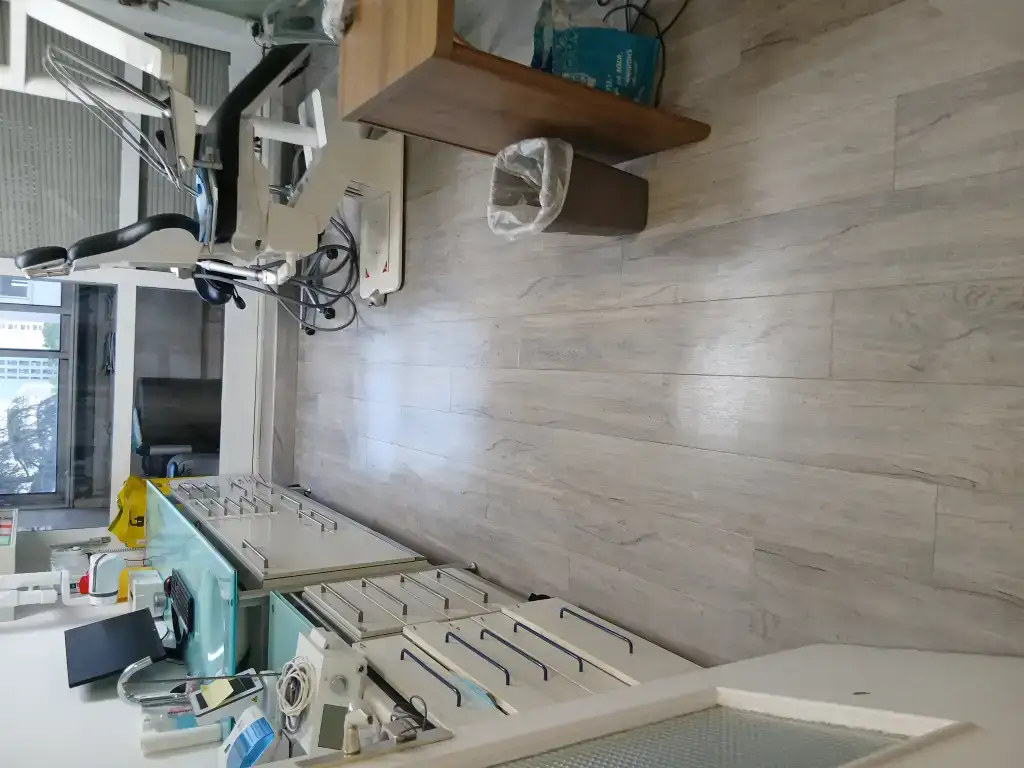 Je propose mes services de nettoyage de fin de chantier,après travaux et remise en état des appartements, bureaux locaux professionnels, travail bien soigné rapide et satisfaisant,devis gratuit et je m'adapte à vos besoins, je suis disponible pour toute intervention même immédiate.