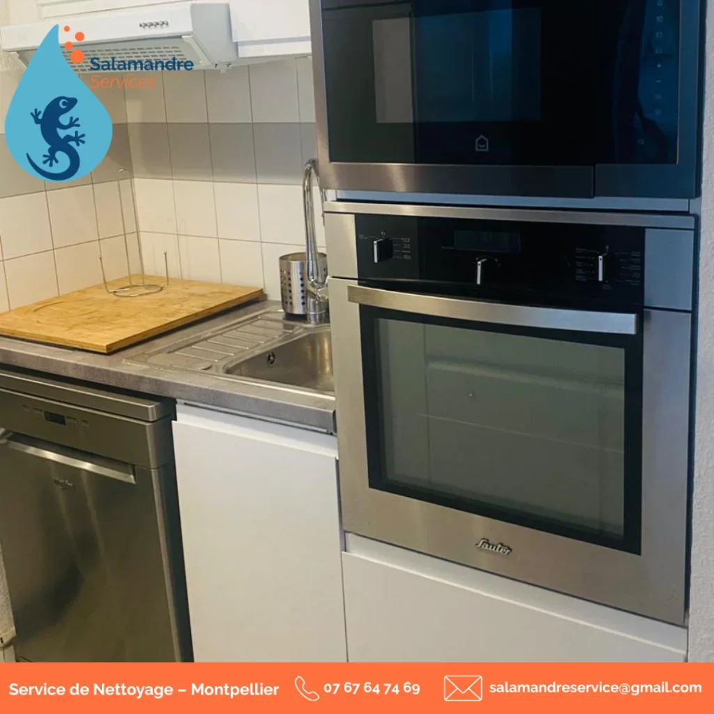 Un logement prêt à accueillir ses occupants. 🏡Une cuisine propre et soignée participe au confort de ceux qui s'y installent, même pour quelques jours.Chez Salamandre Services, nous préparons chaque logement avec soin pour offrir un accueil agréable dès l'arrivée.📍 Montpellier et ses alentoursFormulaire de contact : https://get.formulaire.info/form?p=6mRDr2zY#LocationSaisonnière #EntretienLogement #MénageProfessionnel #Montpellier #Hérault #Accueil #ServicesDeNettoyage #SalamandreServices