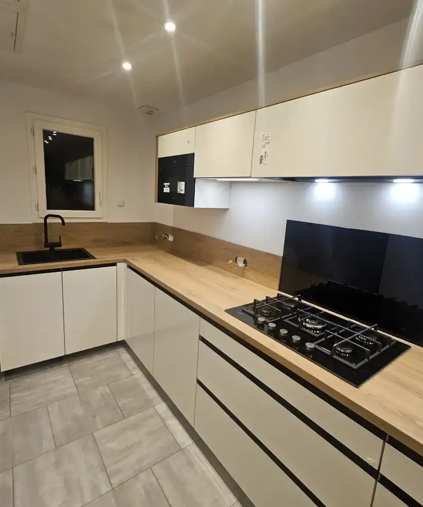 Je vous propose mon expertise de cuisiniste a domicile et mes services d'installation dans toute l'île de France