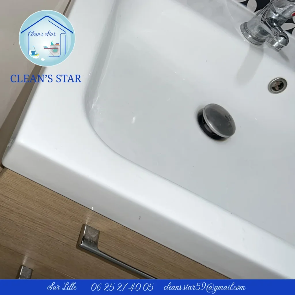 Un nettoyage réussi, ce sont aussi toutes ces petites surfaces auxquelles il faut penser : lavabo, robinetterie, contours, mobilier…Chez Clean’s Star, nous apportons le même soin à chaque espace pour laisser derrière nous un résultat propre et soigné.🏠 Particuliers🏢 Professionnels🔑 Locations courte duréeBesoin d’une prestation de nettoyage sur Lille et ses alentours ? Contactez-nous pour échanger sur vos besoins.Formulaire de contact : https://get.formulaire.info/form?p=L4hy9jbG#Nettoyage #Entretien #SalleDeBain #NettoyageProfessionnel #LocationCourteDuree #Lille #MetropoleLilloise #CleansStar