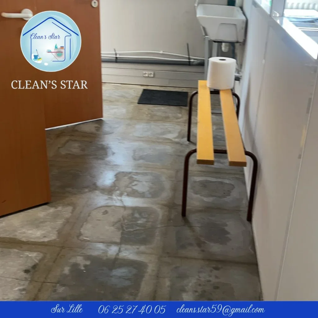 Entretien d’une base de vieLes bases de vie sont utilisées quotidiennement par les équipes et nécessitent un entretien régulier pour conserver des espaces propres et agréables.Clean’s Star intervient pour le nettoyage des sols, sanitaires, espaces communs et différentes zones mises à disposition du personnel.Nous adaptons la fréquence et les prestations aux besoins de chaque site.📍 Intervention sur Lille et ses alentoursFormulaire de contact: https://get.formulaire.info/form?p=L4hy9jbG #BaseDeVie #Nettoyage #EntretienDesLocaux #NettoyageProfessionnel #EntrepriseDeNettoyage #Lille #MetropoleLilloise #CleansStar