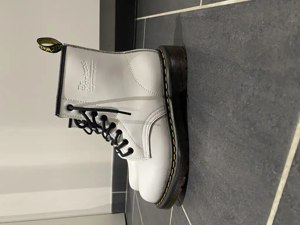 Chaussure Dr. Martens originale & neuve