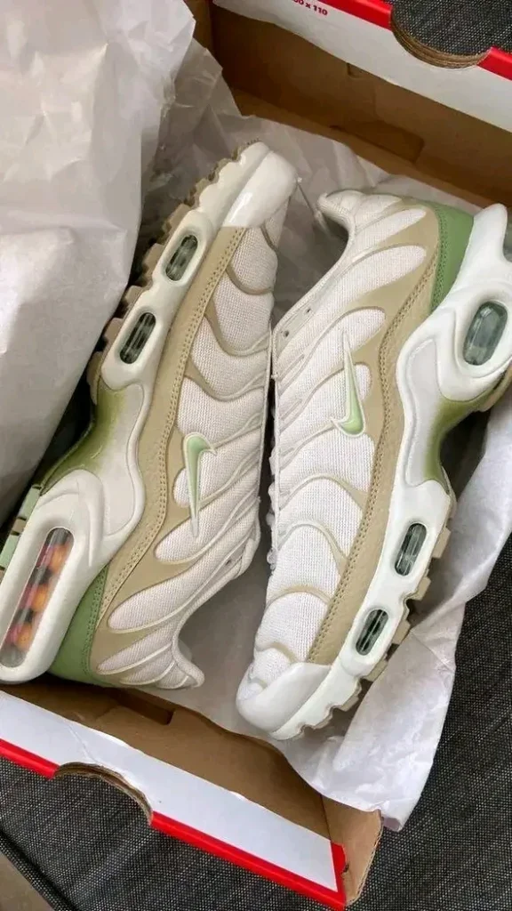 Tn nike neuve en lot et en detail