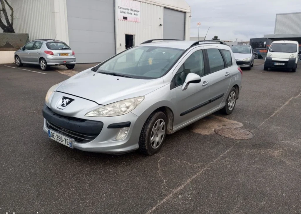 Peugeot 308 HDi 1.6 112 ch  Année 2010