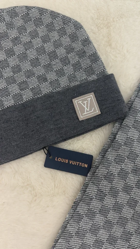 Ensemble bonnet écharpe louis vuitton
