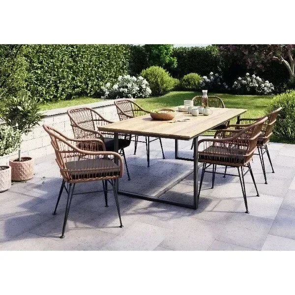 Ensemble table et chaise extérieur