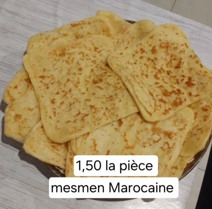 Vente de msamen  et crêpes de mille trous sur comm
