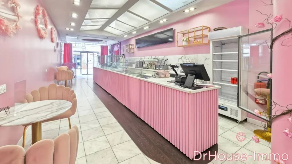 Commerce à vendre 7 pièces de 205 m²