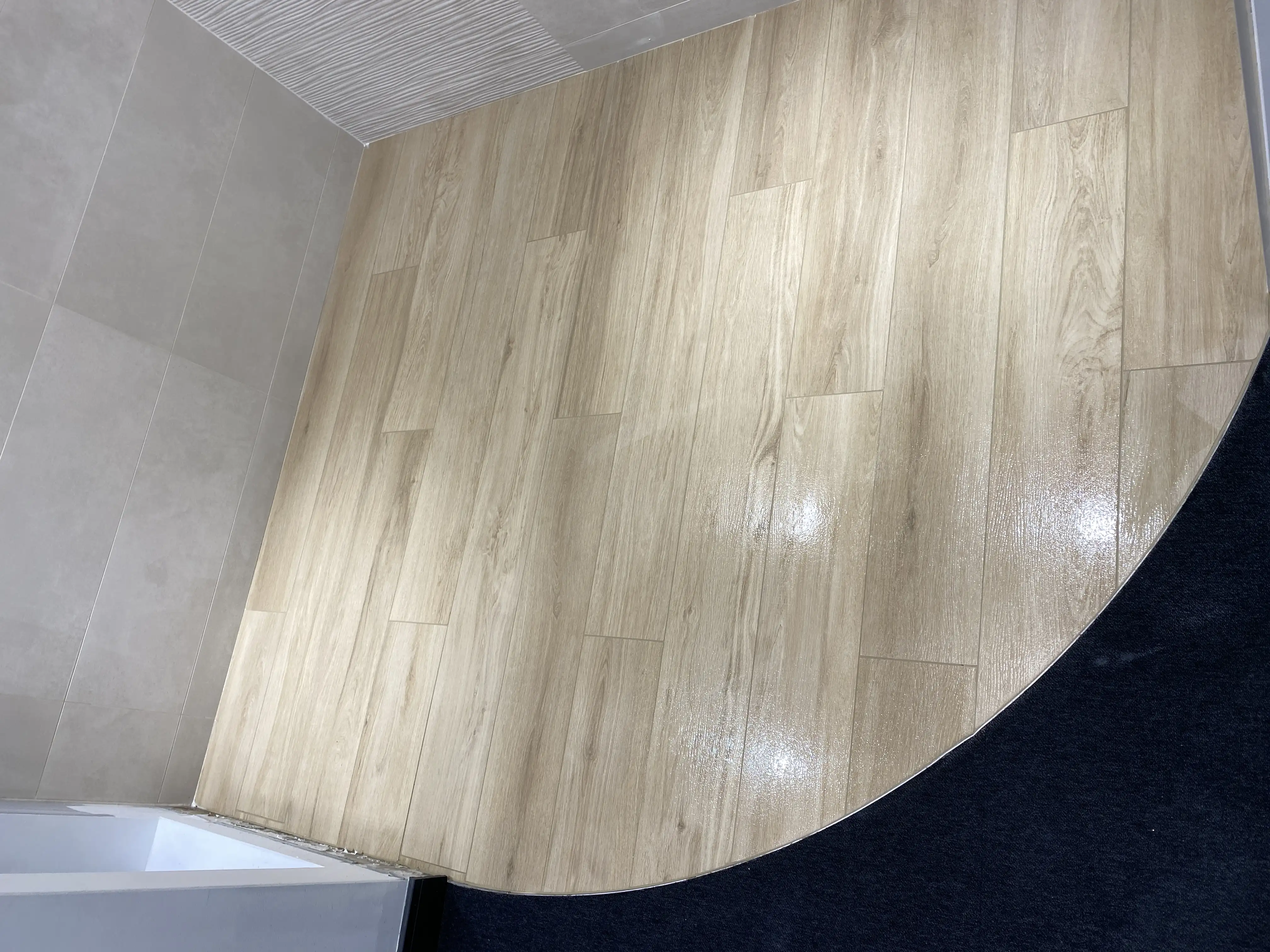 La pose contient aussi les salle de bain complète carrelage eletricite plomberie