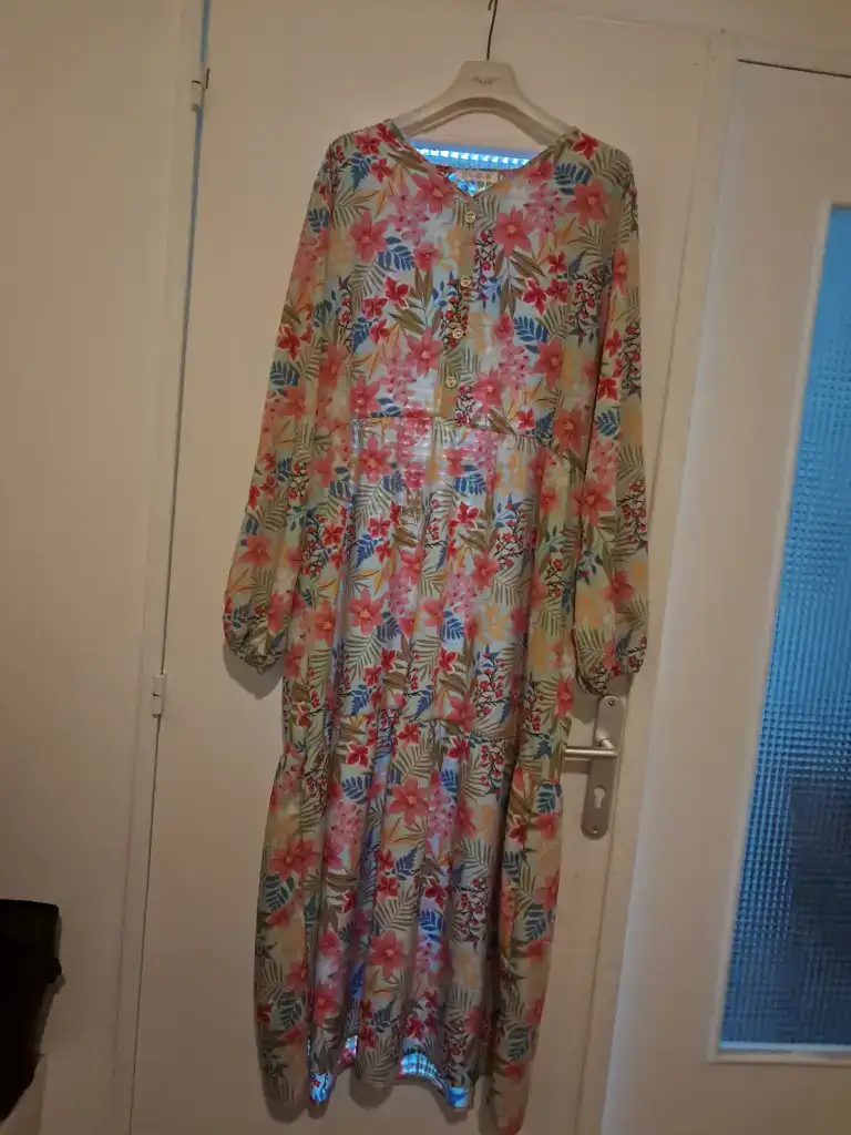 Robe longue à motifs fleurs