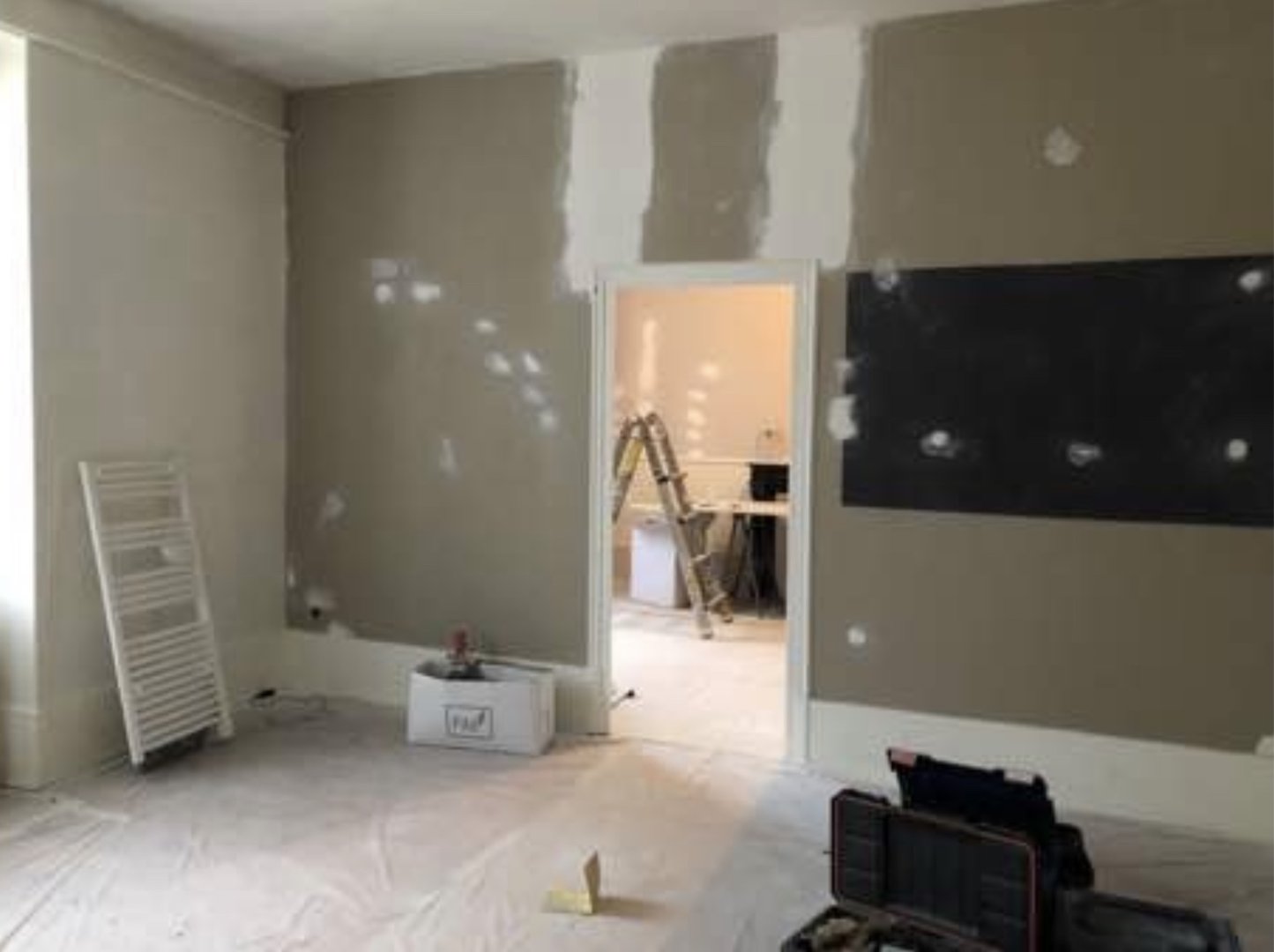 Recherche, peintre
