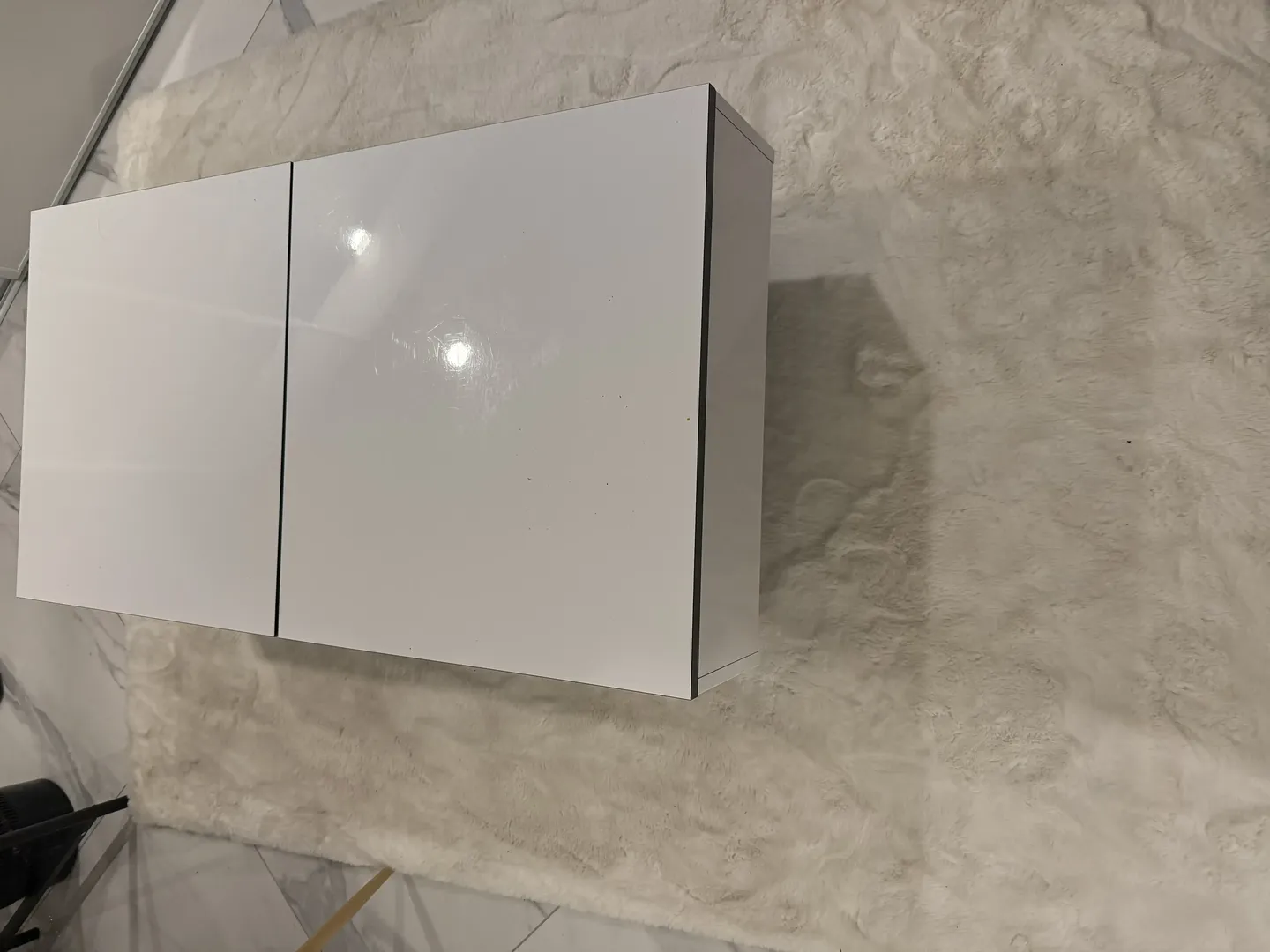Table basse blanche + tapis